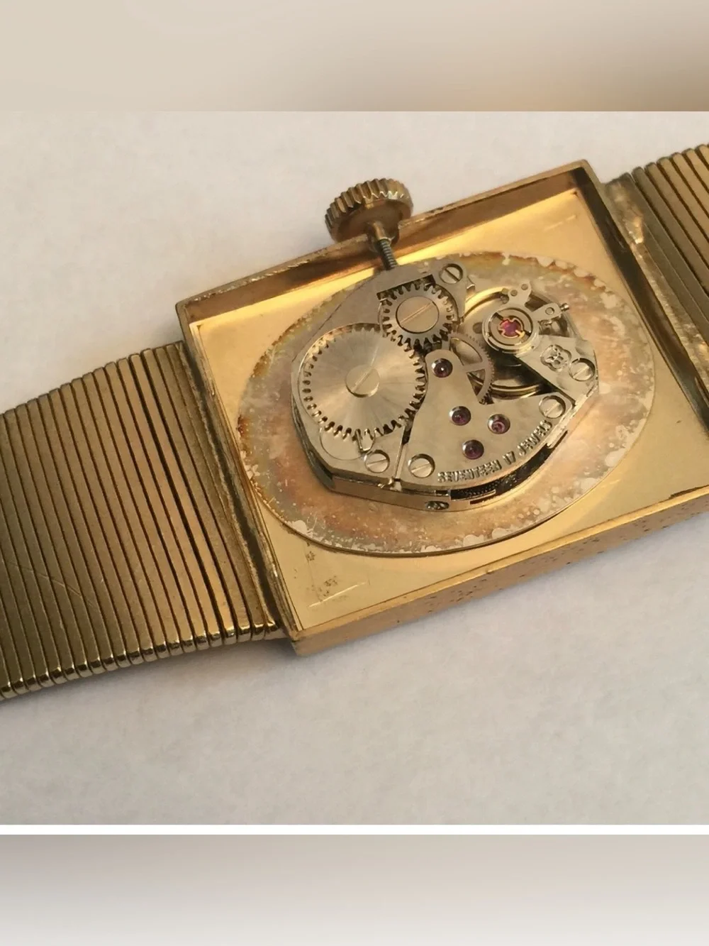 Vintage Gruen 17 Jewels Mechanical Movement Watch Original Bracelet Runs